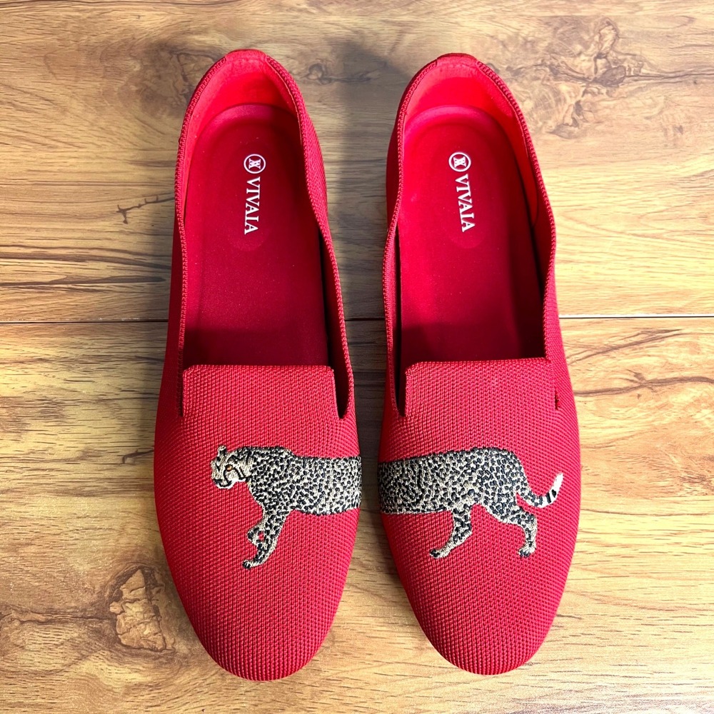 VIVAIA Audrey Cheetah Flats Sz 43 US 11 Red Round Toe Slip On Embroidered Animal